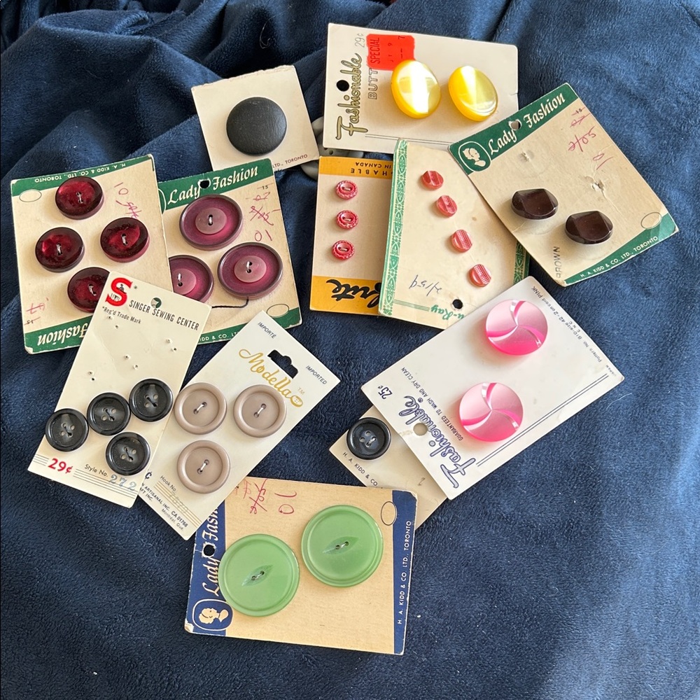Vintage Button lot of 10 Collection in Various Colors